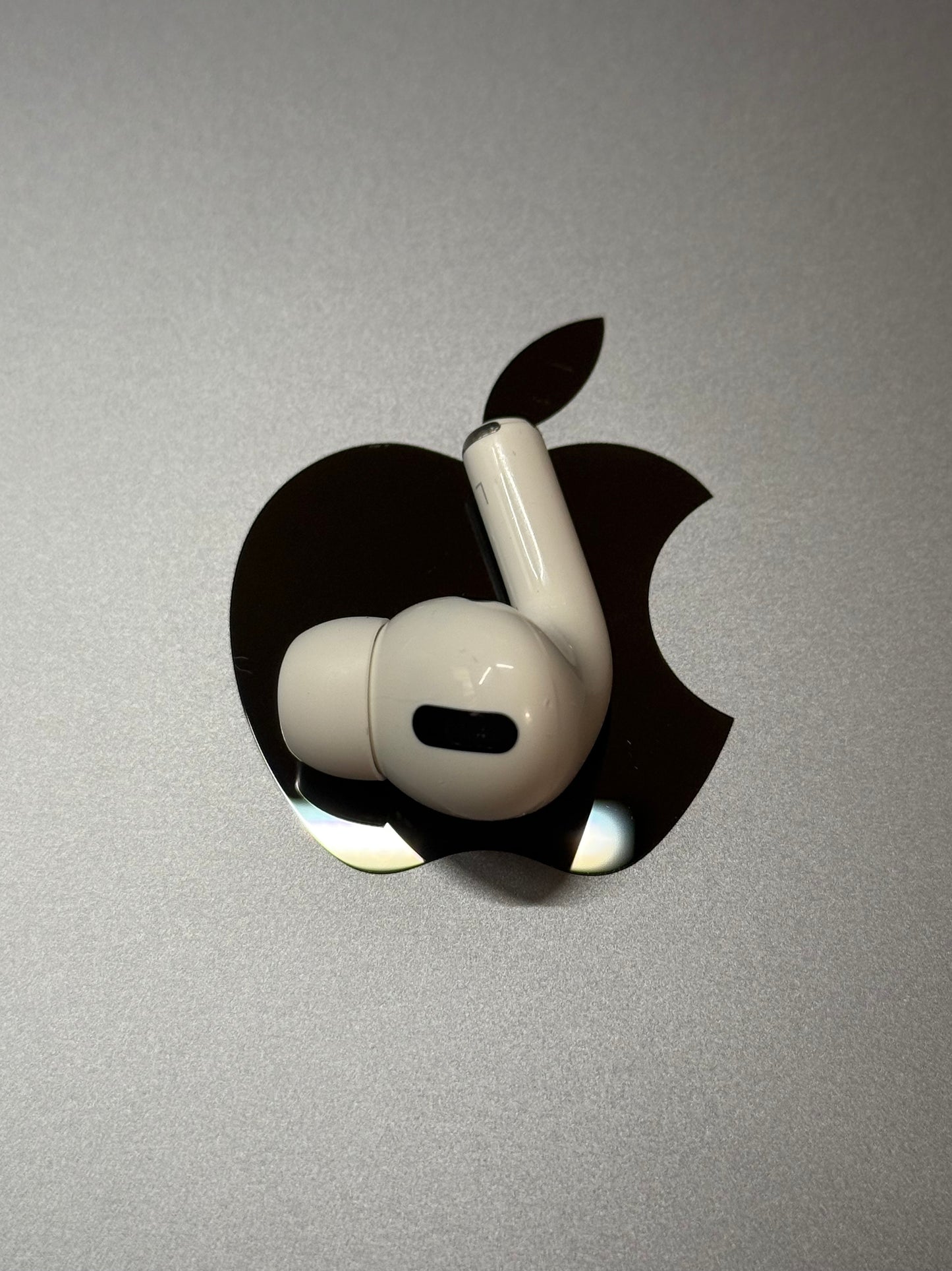 Left Only Apple AirPods Pro 1st Gen Genuine Replacement - Model A2084
