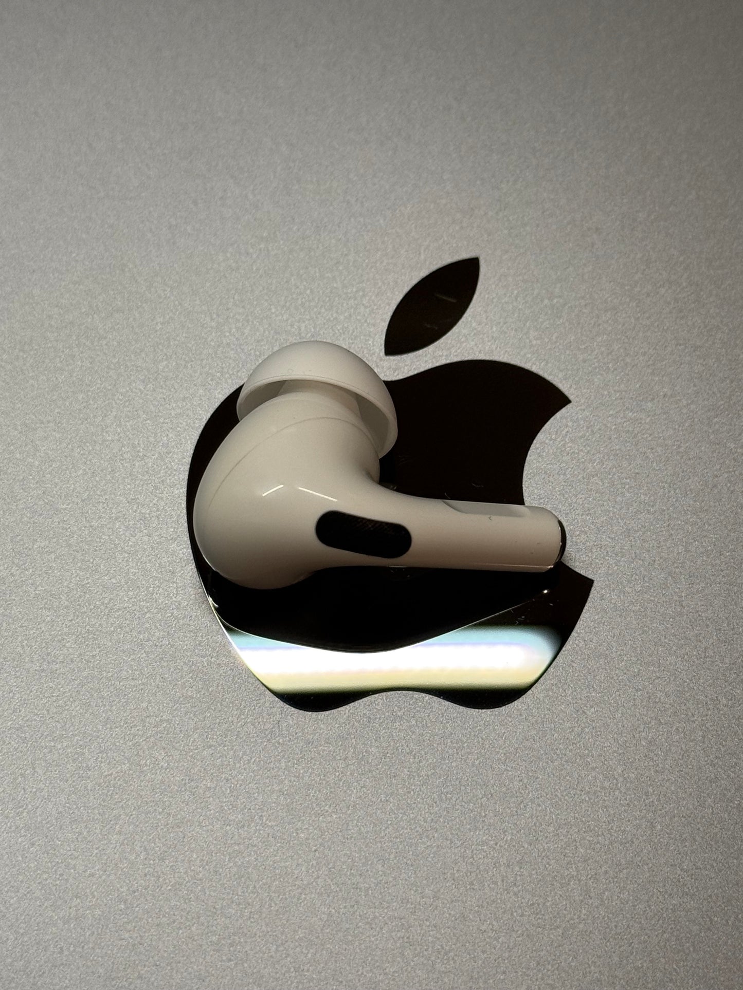 Genuine Apple AirPods Pro 1st Gen (Right Side Only) Replacement - Model A2083