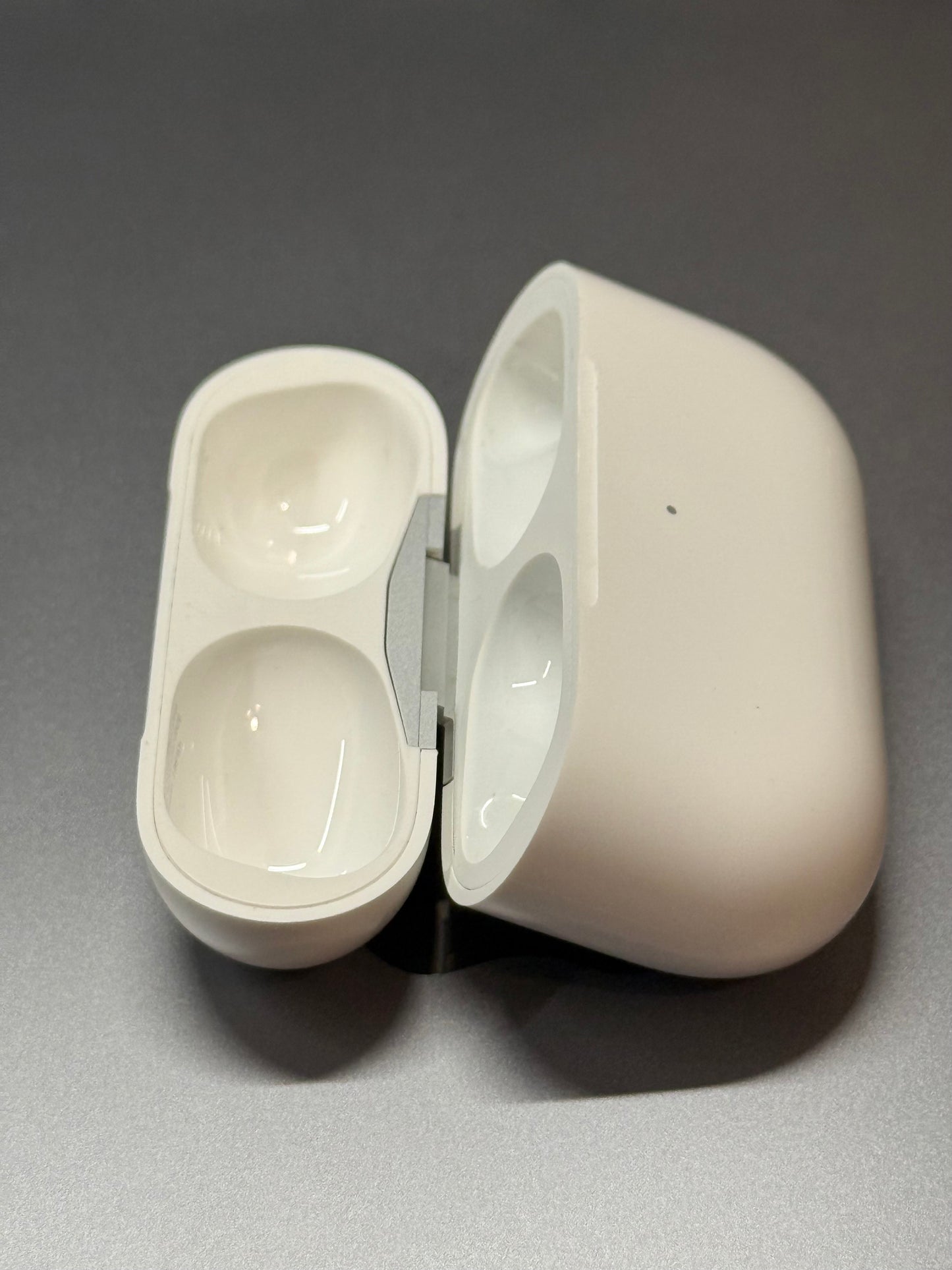 Apple AirPods Pro 1st Gen Charging Case – Model A2190 (Lightning & Wireless Charging)