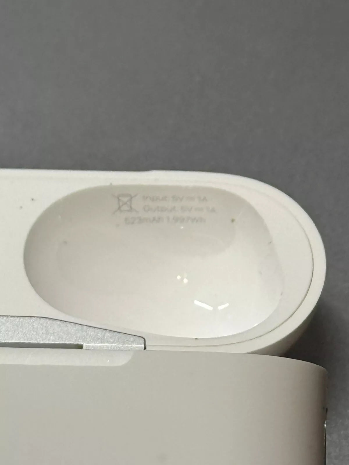 Apple AirPods Pro 2nd Gen Charging Case – Model A2968 (USB-C) / A2700 (Lightning)